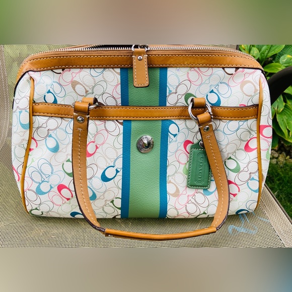 Coach Handbags - VintageCoach-Signature C Design-Well Cared 4-Perfect Interior-Noted Wear Outside